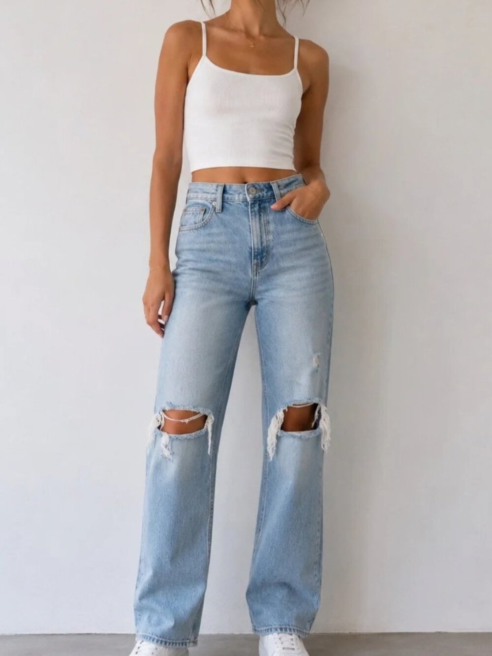 Abercrombie & Fitch Mid Rise 90s Straight Distressed Jeans size 32S/14S